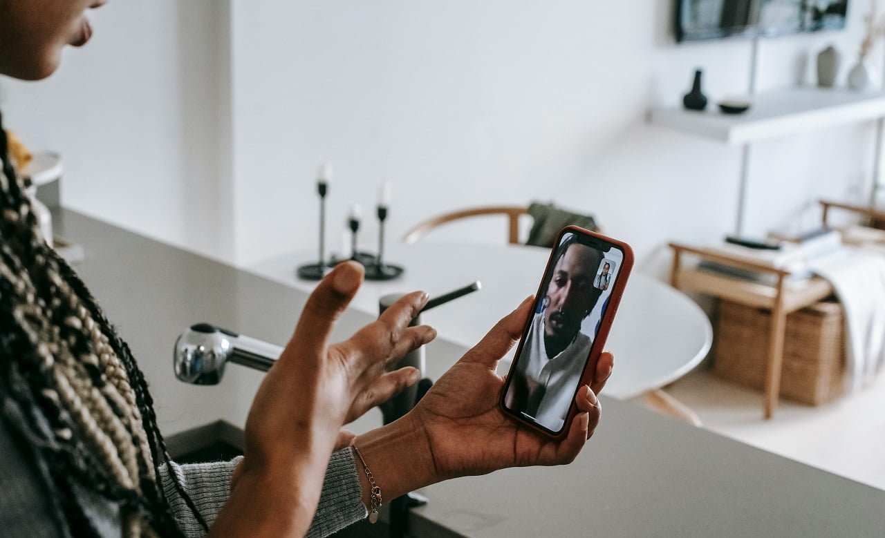 girl on videocall long distance love